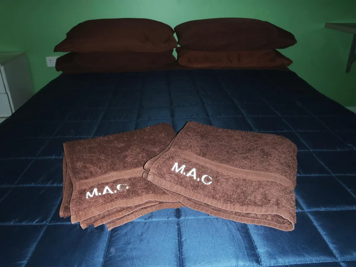 Mick'S Accommodation Club ماونت إيسا بيت ريفي