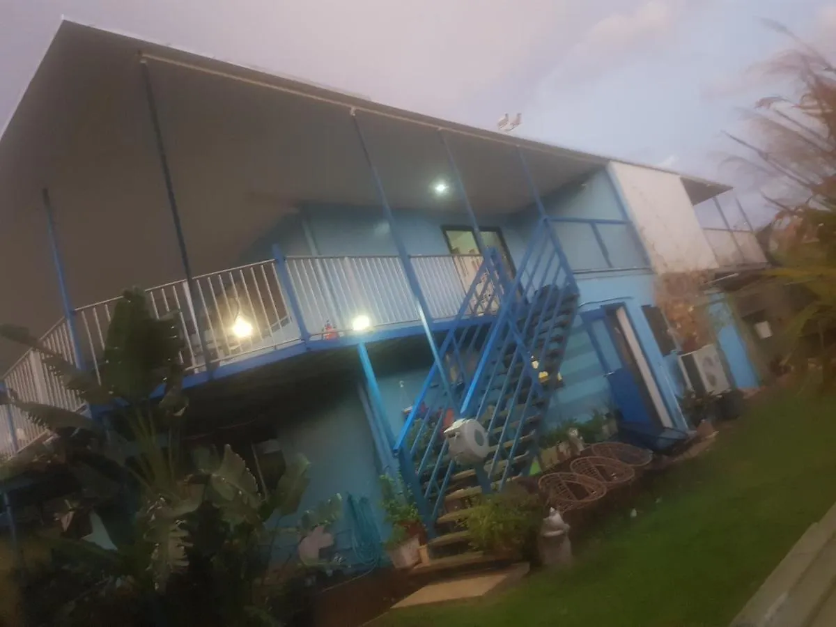 Mick'S Accommodation Club ماونت إيسا