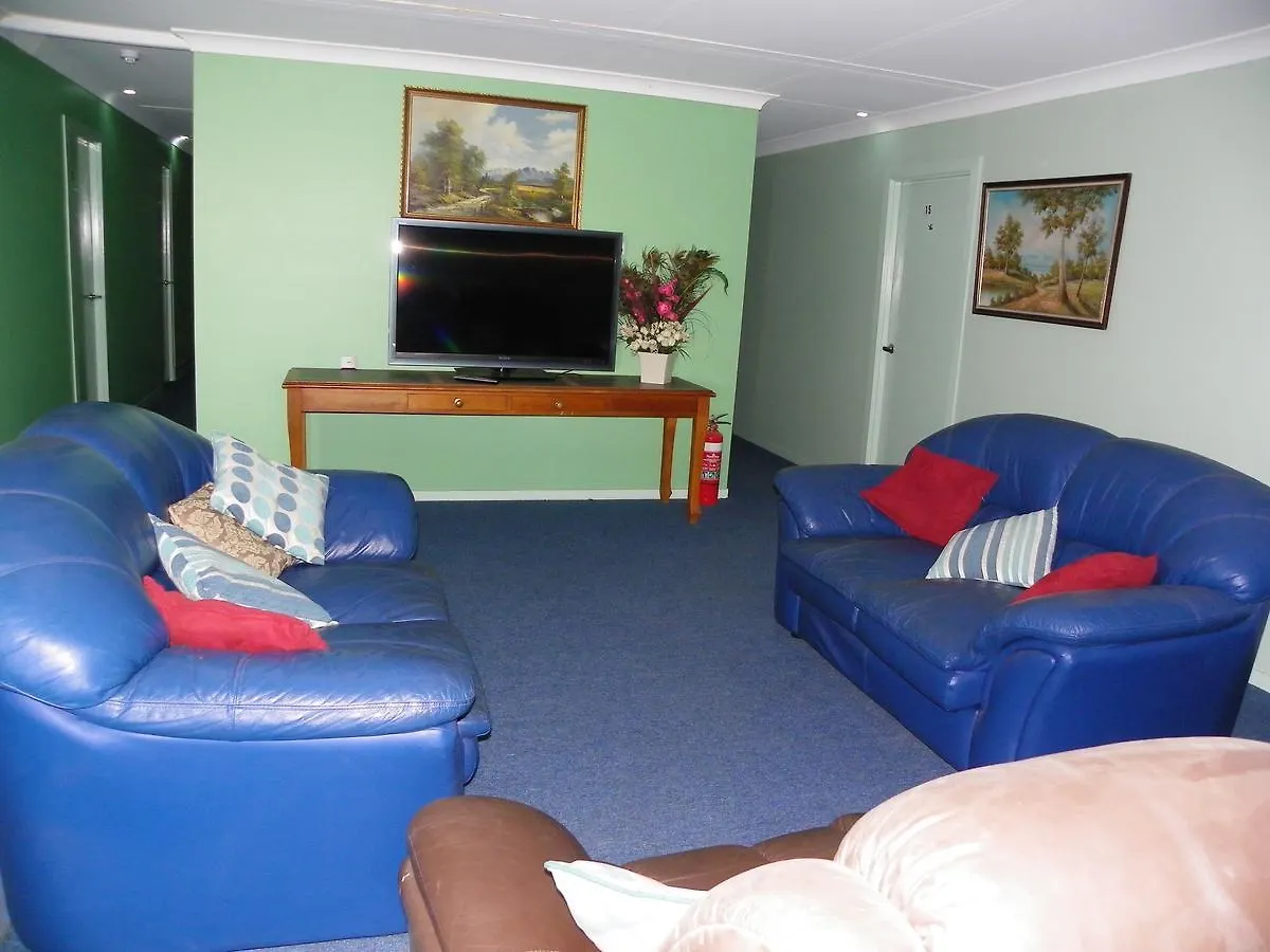 Mick'S Accommodation Club Mount Isa 2*,  Australia